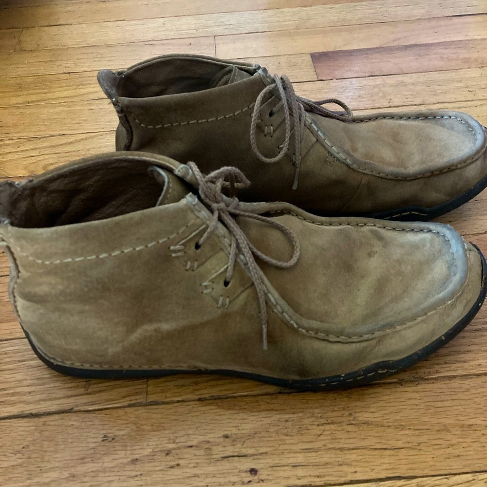 UGG 5796 Men’s Berrien Lenox Tan Suede Chukka Boots size 9.5